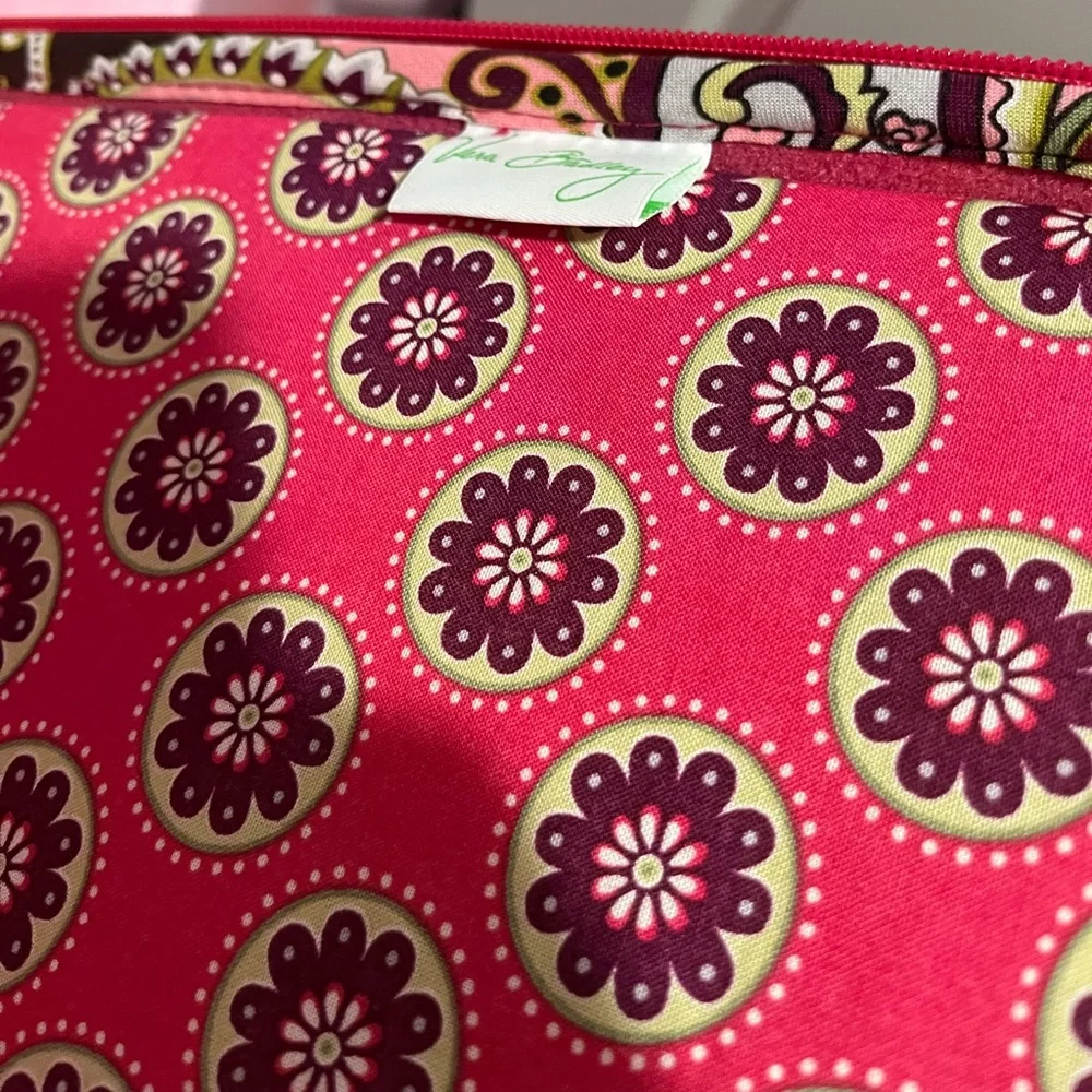 Vera Bradley Laptop Crossbody Workstation - Picture 4 of 5